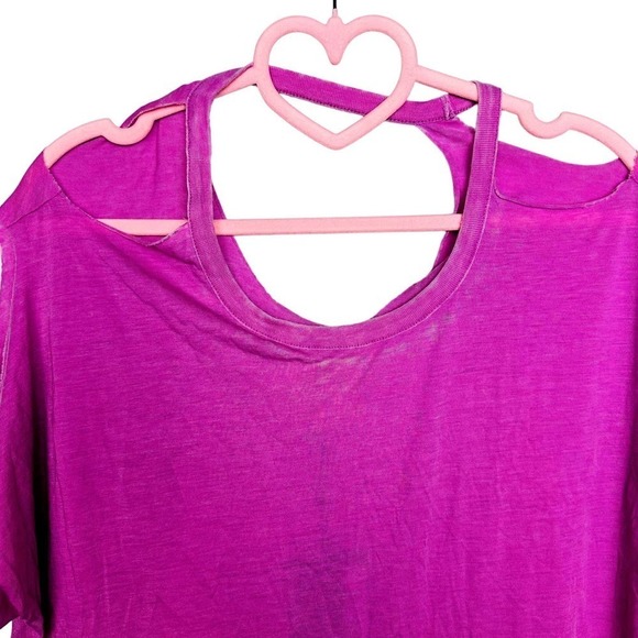 Chaser NWT Deconstructed Double Cold Shoulder Cutout Tunic Top Peony Size Medium - Picture 2 of 6